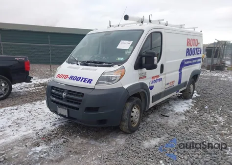 2018 Ram Promaster 1500 Low Roof 136 Wb z USA, uszkodzony, nr VIN 3C6TRVAG8JE145170